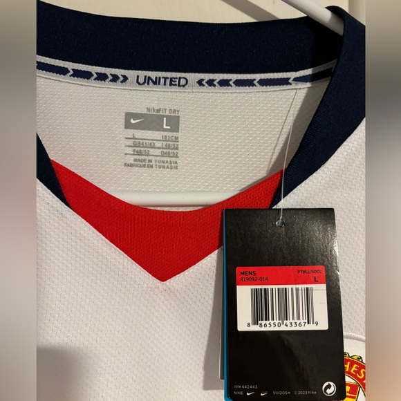 2008/09 Manchester United Jersey - Picture 3 of 5